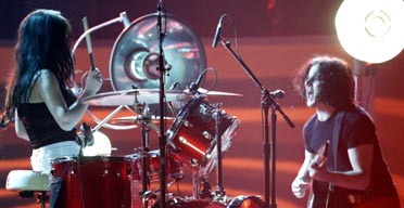 White Stripes Take A Dive, Death Cab Ascends stripesbigx White Stripes Take A Dive, Death Cab Ascends